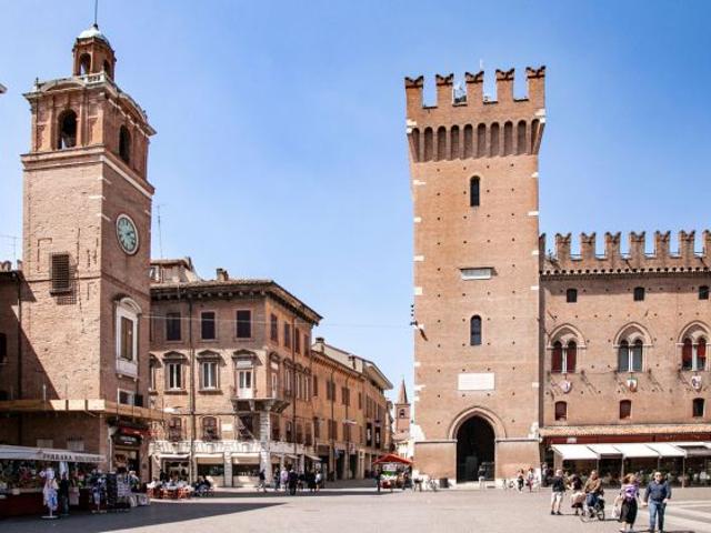 Appartamento in vendita a Ferrara, Reggio Emilia