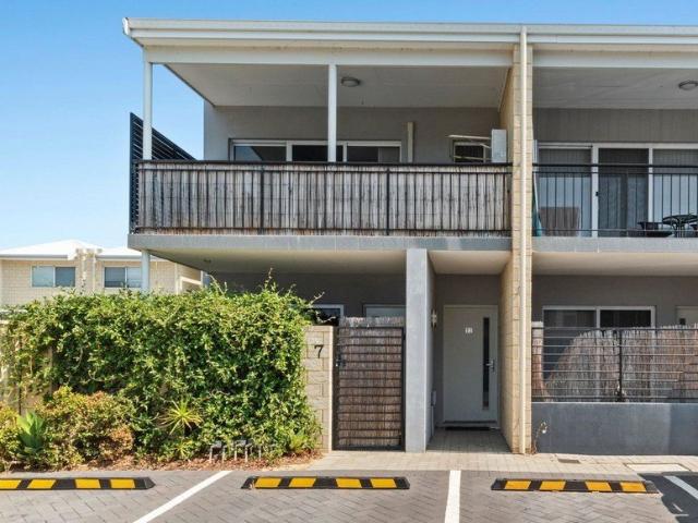 Apartment for rent in Parklands, Western Australia