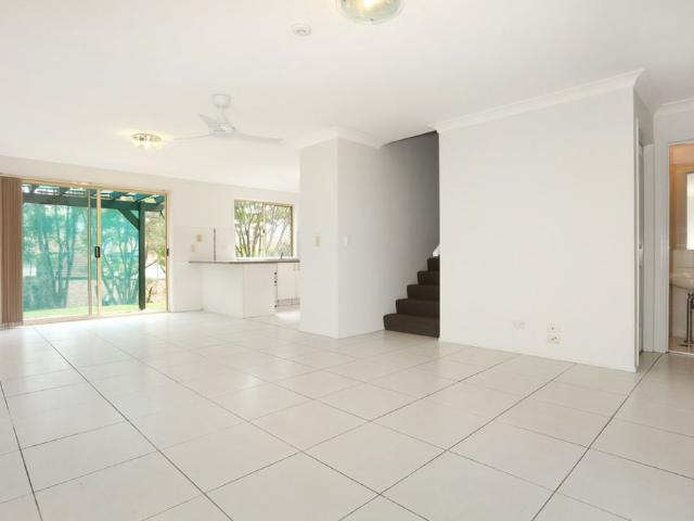 Townhouse for rent in Fernbrook, Queensland
