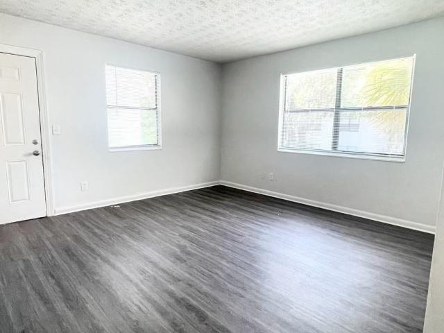 Apartment for rent in Lake Shore, Jacksonville