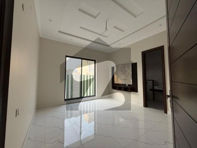 House for sale in Faisalabad, Islamabad Capital Territory