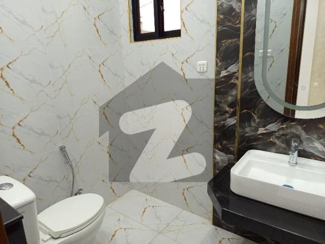 House for sale in Faisalabad, Islamabad Capital Territory