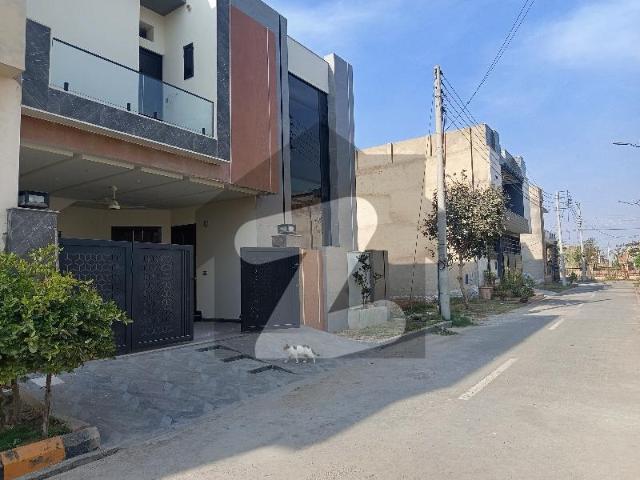 House for sale in Faisalabad, Islamabad Capital Territory