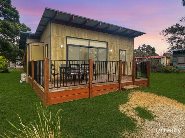 Villa for sale in Cowes, Victoria