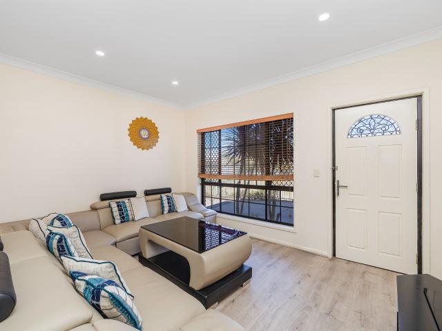 Townhouse for sale in Wyong, New South Wales