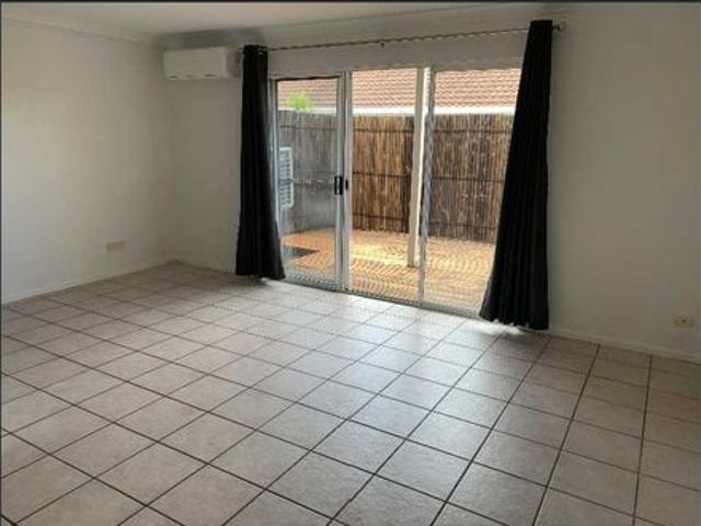 Townhouse for rent in Kings Creek, Queensland
