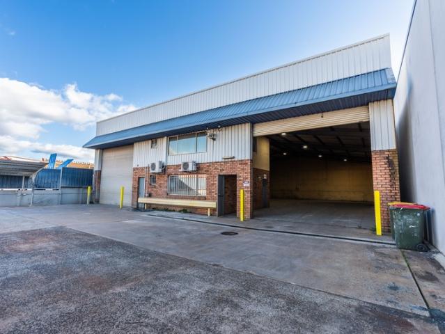 Warehouse for rent in Orange, New South Wales