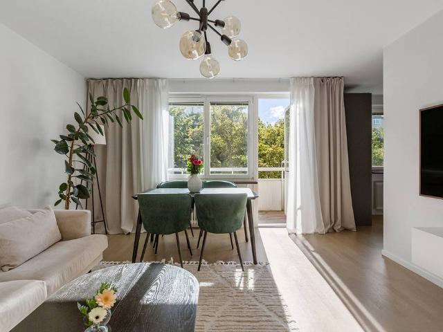 Bostad till salu i Solna, Stockholm