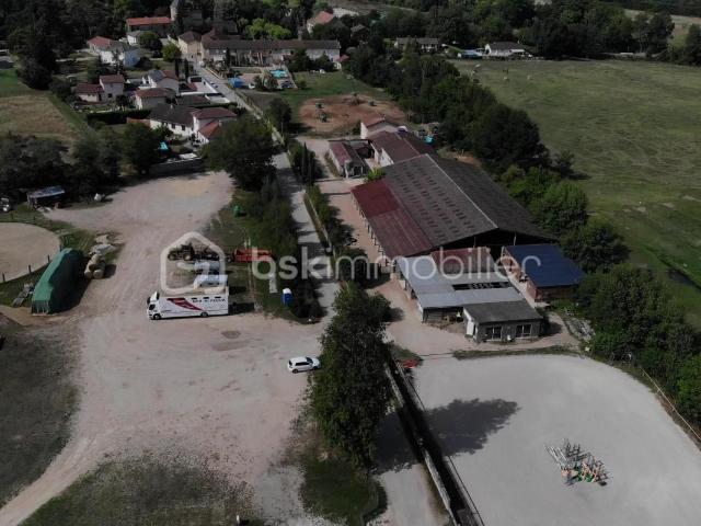 Ferme vente à La Tour-du-Pin, Crémieu