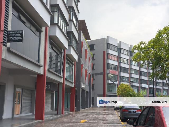 Shop for sale in Petaling, Alam Impian