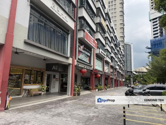 Shop for sale in Seksyen U15, Shah Alam