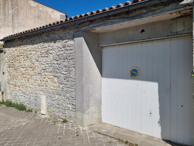 Garage vente à Rochefort