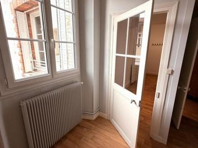 Appartement vente à Parking Place du Martroi, Orléans