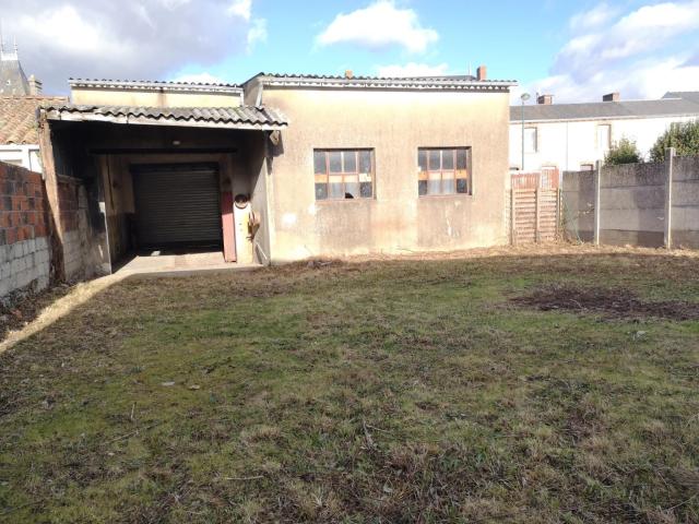 Garage vente à La Roche-sur-Yon, Les Herbiers