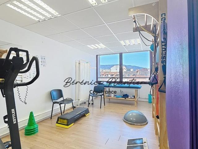 Bureau vente à Saint-Julien-en-Genevois, Annemasse
