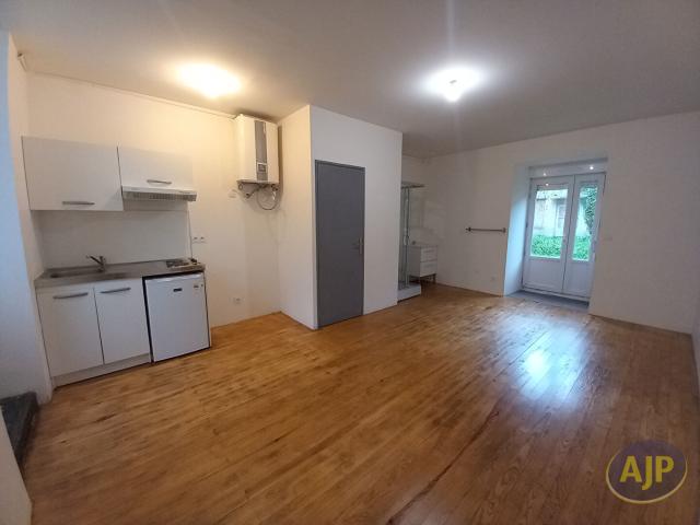 Appartement location à Lesparre-Médoc, Lesparre-médoc