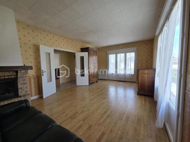 Maison vente à Confolens, Ruffec