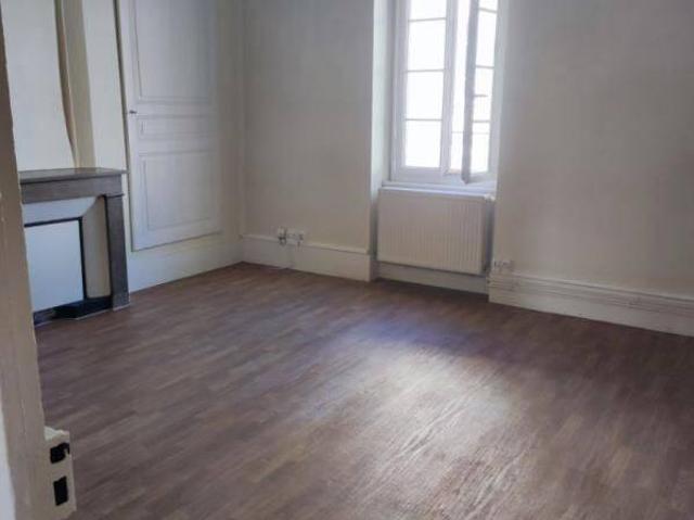 Appartement location à Bâgé-la-Ville, Bâgé-Dommartin