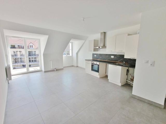 Appartement location à Centre commercial de l'Oseraie, Osny
