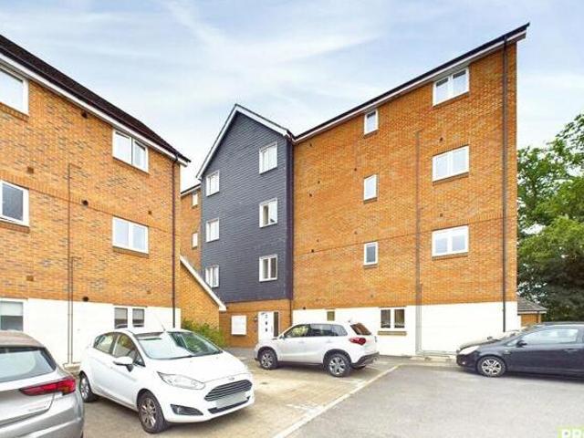 House for sale in Farnborough, Hampshire