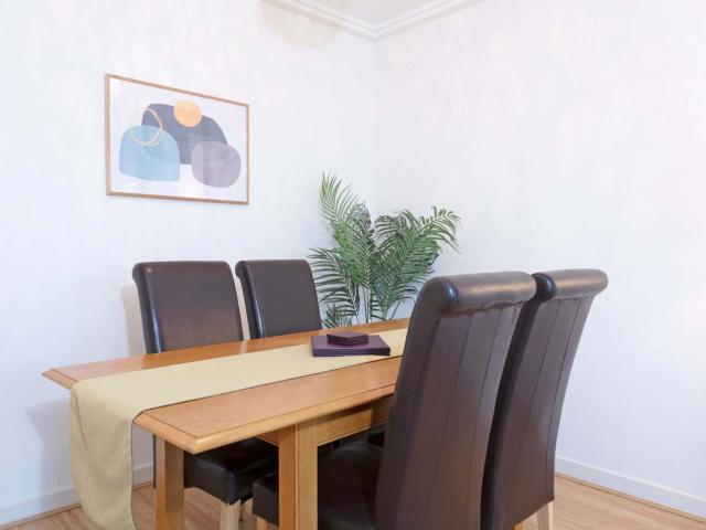 Apartment for rent in Horsell, Woking