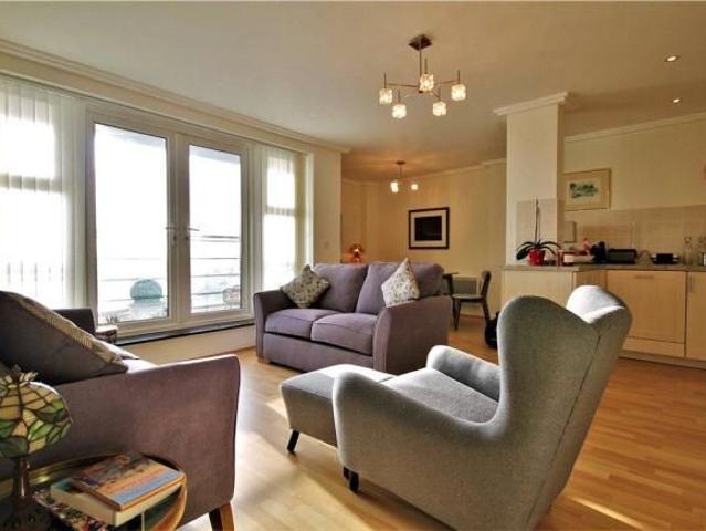 Apartment for rent in Horsell, Woking