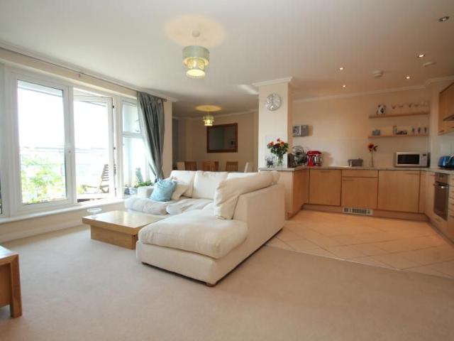 Apartment for rent in Horsell, Woking