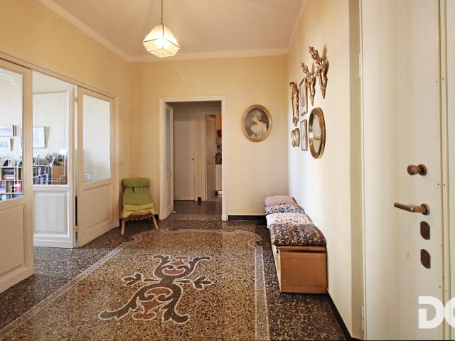 Villa Indipendente in affitto a Centro Est, Serra Riccò