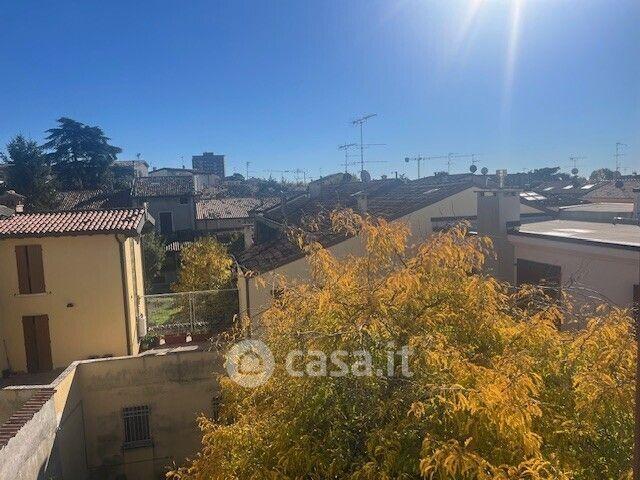 Villa Indipendente in affitto a Castiglione delle Stiviere, Mantova