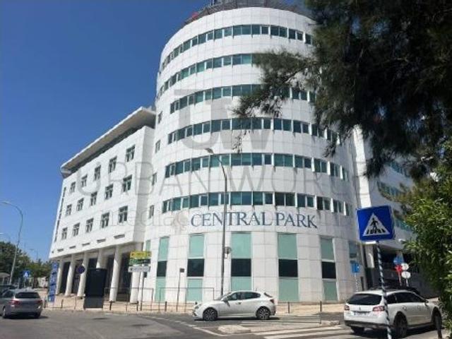 Prédio venda em Oeiras, Lisboa