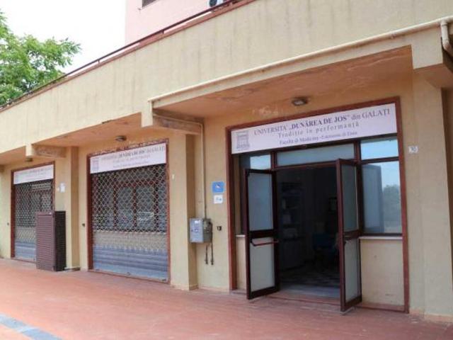 Locale Commerciale in vendita a Enna, Sicilia