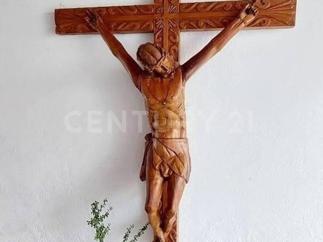 CASA con 2000 m2 de superficie de terreno, 18 recámaras en venta en Tequisquiapan Centro