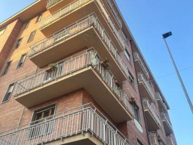 Locale Commerciale in affitto a Piemonte, Torino