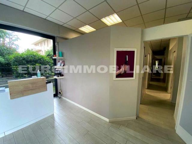 Locale Commerciale in vendita a Zona Nord, Brescia