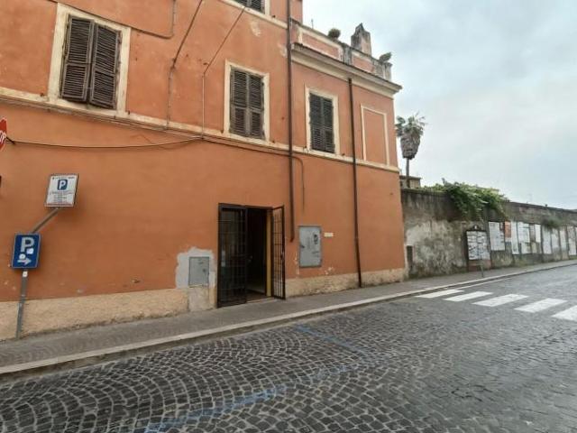 Locale Commerciale in vendita a Civita Castellana, Lazio
