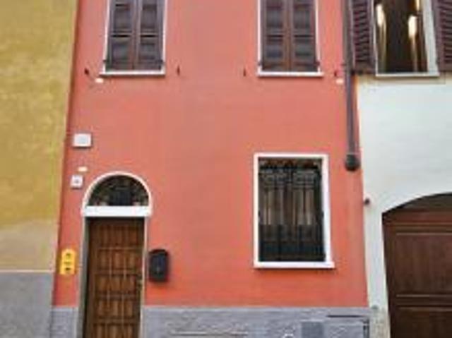 Villa Indipendente in vendita a Cremona, Lombardia