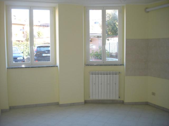 Appartamento in vendita a Aicurzio, Lombardia