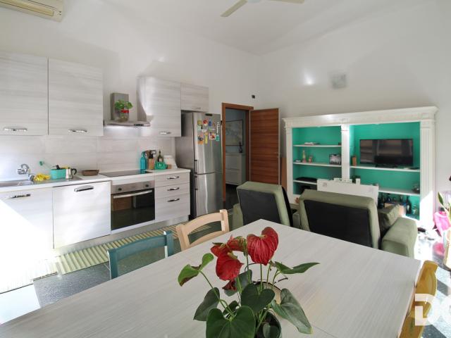 Villa Indipendente in affitto a Centro Est, Serra Riccò
