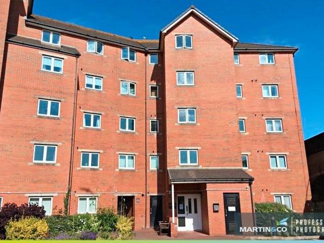 Apartment for rent in Saltmead, Falcon Lodge