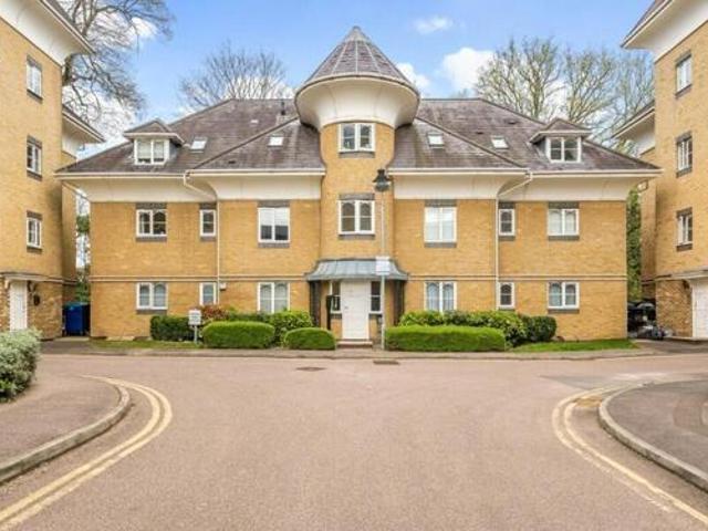 House for sale in Horsell, Woking