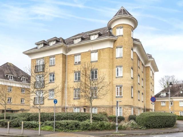 Apartment for rent in Horsell, Woking