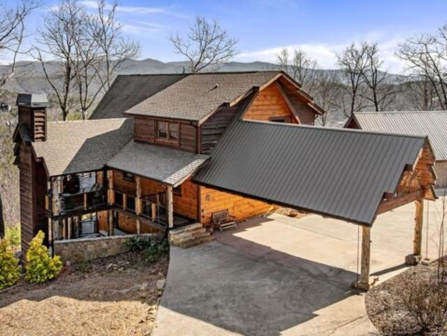 House for sale in Blue Ridge
