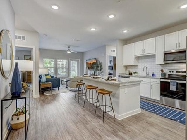 Apartment for rent in Oakwood