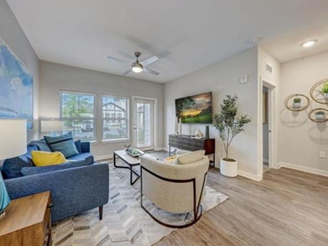 Apartment for rent in Oakwood
