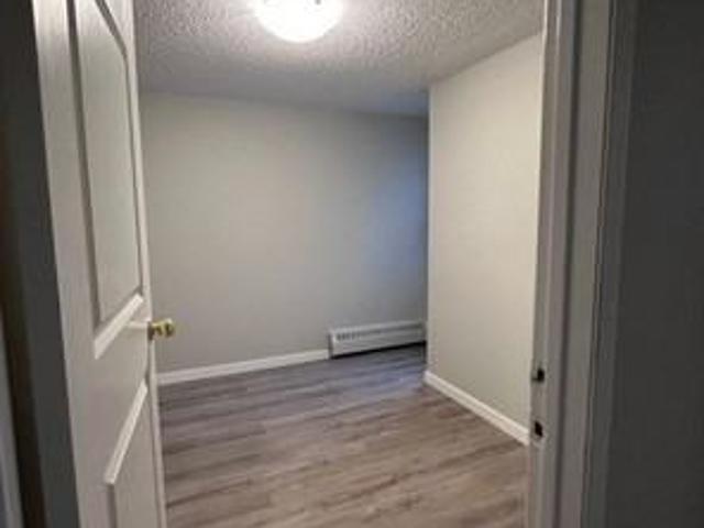 Apartment for rent in Wedgewood, Alberta