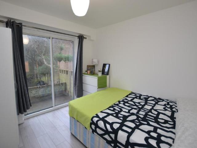 Room for rent in Stepney, Greater London