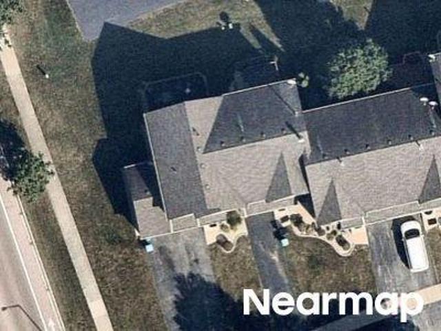 Townhouse for sale in Aurora, Illinois