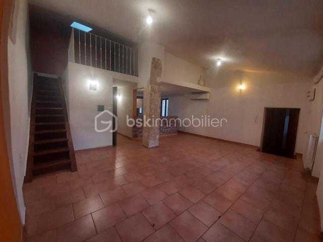 Maison vente à Céreste-en-Luberon, Alpes-de-Haute-Provence