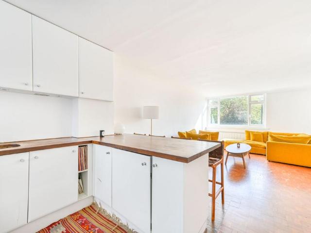 House for rent in Bayswater, Greater London