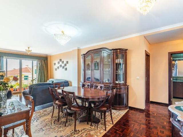 Apartamento venda em Estreito de Câmara de Lobos, Câmara De Lobos